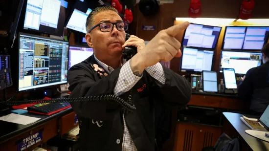 在线配资门户投资 早盘：美股小幅下滑 纳指下跌0.6%